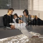 24-06-2004 Rick Engelkes and family at home in Aerdenhout, by order of Pulse Magazine. June 24, 2004.



[keywords]Posed, Sofa, Laughing[/keywords]